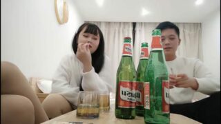 很久没播回归4P首秀 还是原来的味道 KTV唱歌喝酒 回到房间开操 交换一人一个后入猛顶