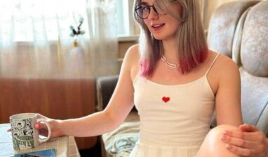 Young Russian shy girl with glasses knows how to suck perfectly
