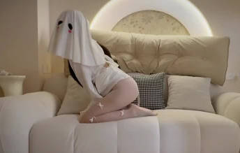 Creampie fucked by ghost girl, a young girl in white stockings madou