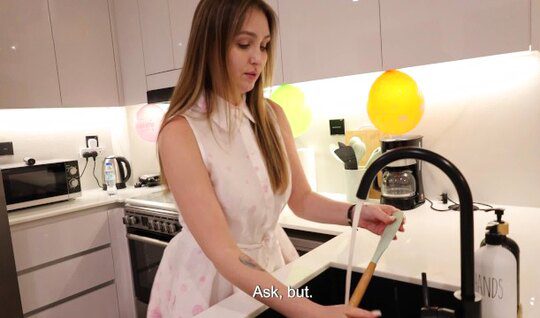 Housewife With A Chic Ass Wants Bright Pleasure