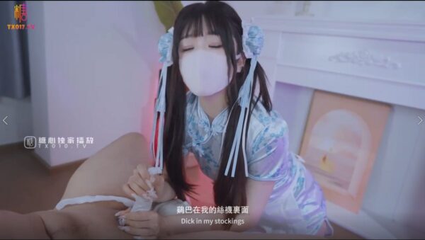 Twin Chinese girls, sisters with dual personalities, happy to teach or be taught, which one do you prefer? madou