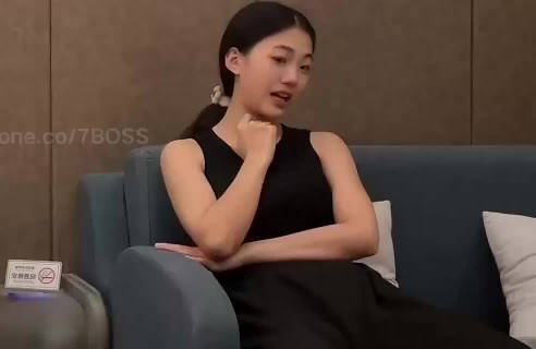 7BOSS (a popular online platform) was having sex with a tall, sexy girl who kept moaning “It feels so good! Don’t stop!” madou