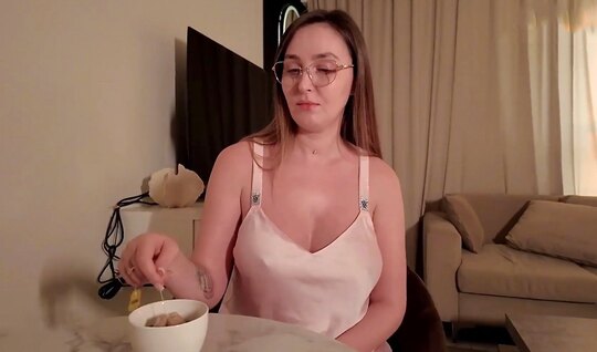 A Big-Assed Russian Woman Skillfully Straddled A Guy’S Strong Shaft