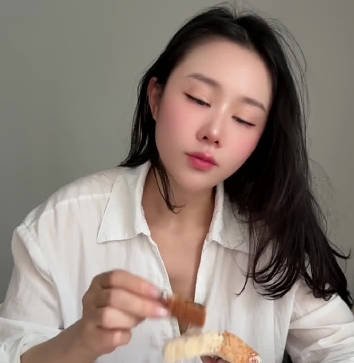 Yao Yao’s Foot Fetish and Semen Bread – Xi Mengyao madou