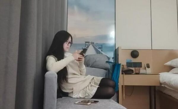 Wolf Pack’s third member 12-13 had sex with a respectable married woman. madou