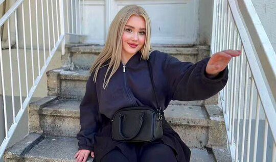 Chubby with big tits knows what an orgasm is