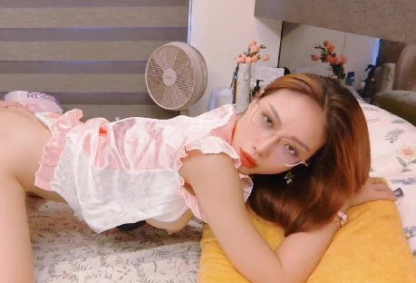 Passion between mother and son after hunger and thirst – Li Rongrong madou