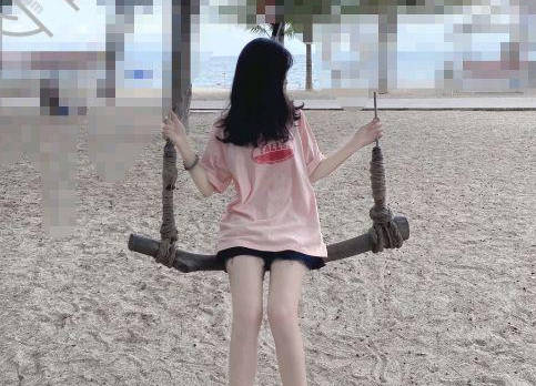 I fucked my angry daughter so hard, she was wearing those white stockings she left over from the school’s arts festival, and it felt so good I questioned my existence. madou