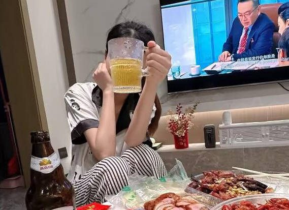 I got my mom drunk and, seeing how scantily clad she was dressed, I couldn’t resist and raped her. madou