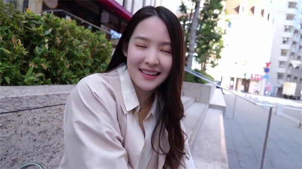 AI – Zhang Ruonan – Such a fair-skinned so pretty! madou