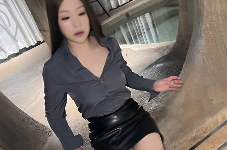 Seducing the delivery driver to provoke his impotent husband, husband, hurry up and cheer us on! madou