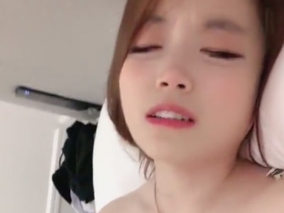 A young female student, seemingly innocent and lustful, livestreamed herself having sex with a senior student; her vagina was incredibly tender. madou