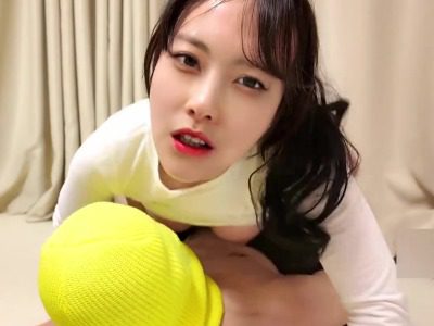 Korean slut wearing tight black stockings was forcibly pulled down and ejaculated inside her – yoon madou
