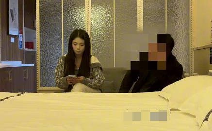 Today I met up with an 18-year-old college girl named Abin who had just started her career in the adult entertainment industry. madou