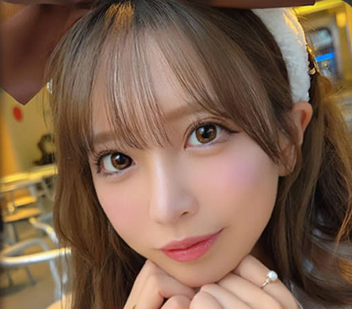 Tokyo Girl’s Guide: Rino, Japan’s Super Cute and Popular Idol, 21 Years Old madou