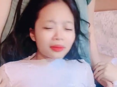 He called in two pretty girls and had a big-dicked black man do it to him live for netizens to watch. madou