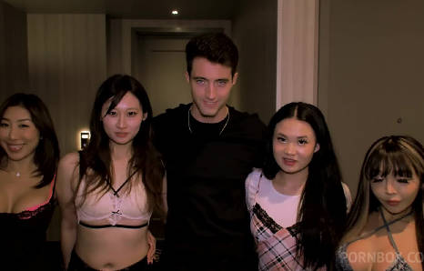 Chinese blogger Lin Qianye and Su Yinghua, along with four top Asian goddesses, engaged in a wild and chaotic group sex session, with the two women experiencing intense orgasms and spraying their semen all over the bed. madou